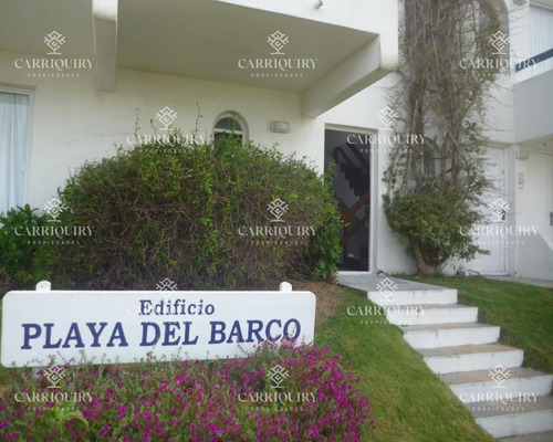 Apartamento En Montoya, 3 Dormitorios, Amplia Vista Al Mar.