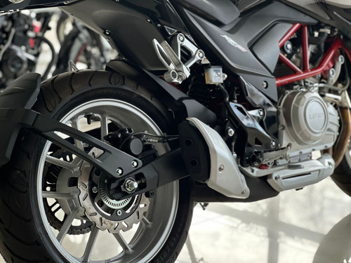 Voge 300r