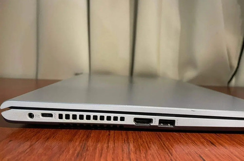 Laptop Asus X515 (Usado)