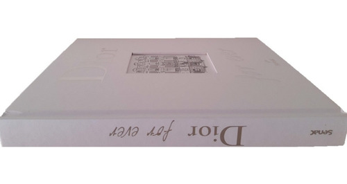 Imagem 4 de 6 de Livro Dior For Ever Decorativo - Português - Novo E Original