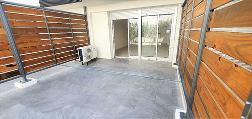 Imagen 2 de 10 de Monoambiente Con Patio En Pocitos