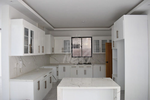Venta Casa Moderna Con Piscina En Santiago (hfc-238)
