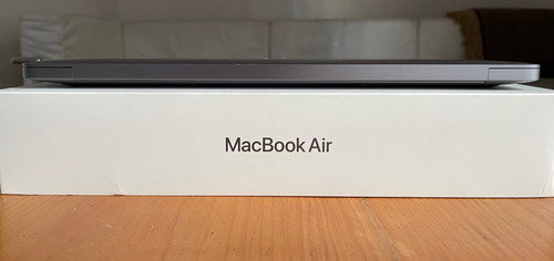 Macbook Air 13 2022 M1 Space Gry- 512gb- 8gb- 114cc Bat %100 Space Grey (Usado)