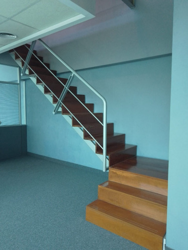 Pilar / Excelente Oficina / 90m2