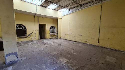 Local Comercial En Venta En,gral. Real, Guadalajara, Jalisco