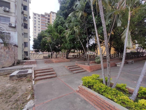 Imagen 19 de 30 de Apartamento En Venta En Barquisimeto, Urb. Chucho Briceño, Cod. 22-11729. Selena Pacheco Tlf. 04245197639. Lara, Venezuela