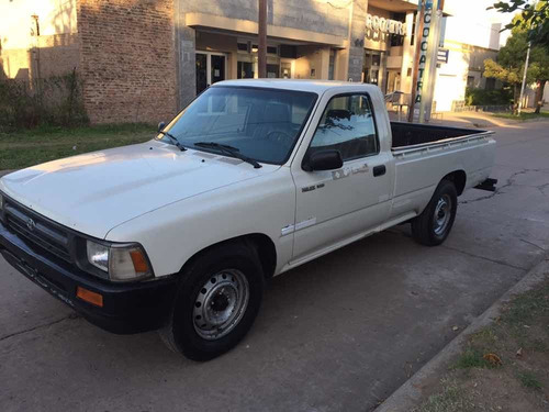 Toyota Hilux 2.8 S/cab 4x2 D 1999