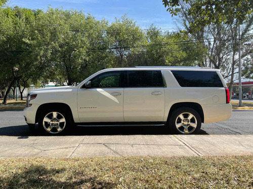 Imagen 12 de 14 de Chevrolet Suburban 5.3 Ltz V8 4wd 2da Cubo At 2015