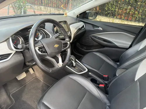 Chevrolet Onix 1.0T Premier Sedan At