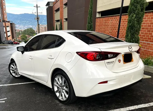 Mazda 3 2.0 Touring