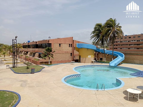 Imagen 12 de 19 de Se Vende Town House En Tucacas, Res. Bucaneros. Salida Directa A La Playa Desde Las Áreas Sociales, Y.l.