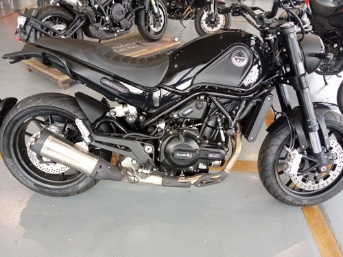Benelli Leoncino 500