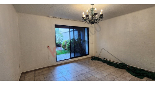 Residencia En Venta Con Ubicación Privilegiada En Querétaro