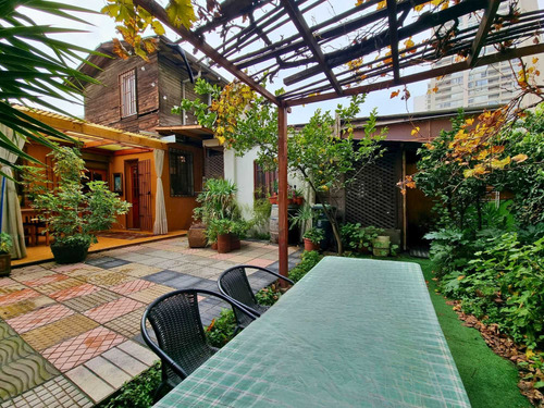 Casa En Barrio Historico De Ñuñoa (87800)