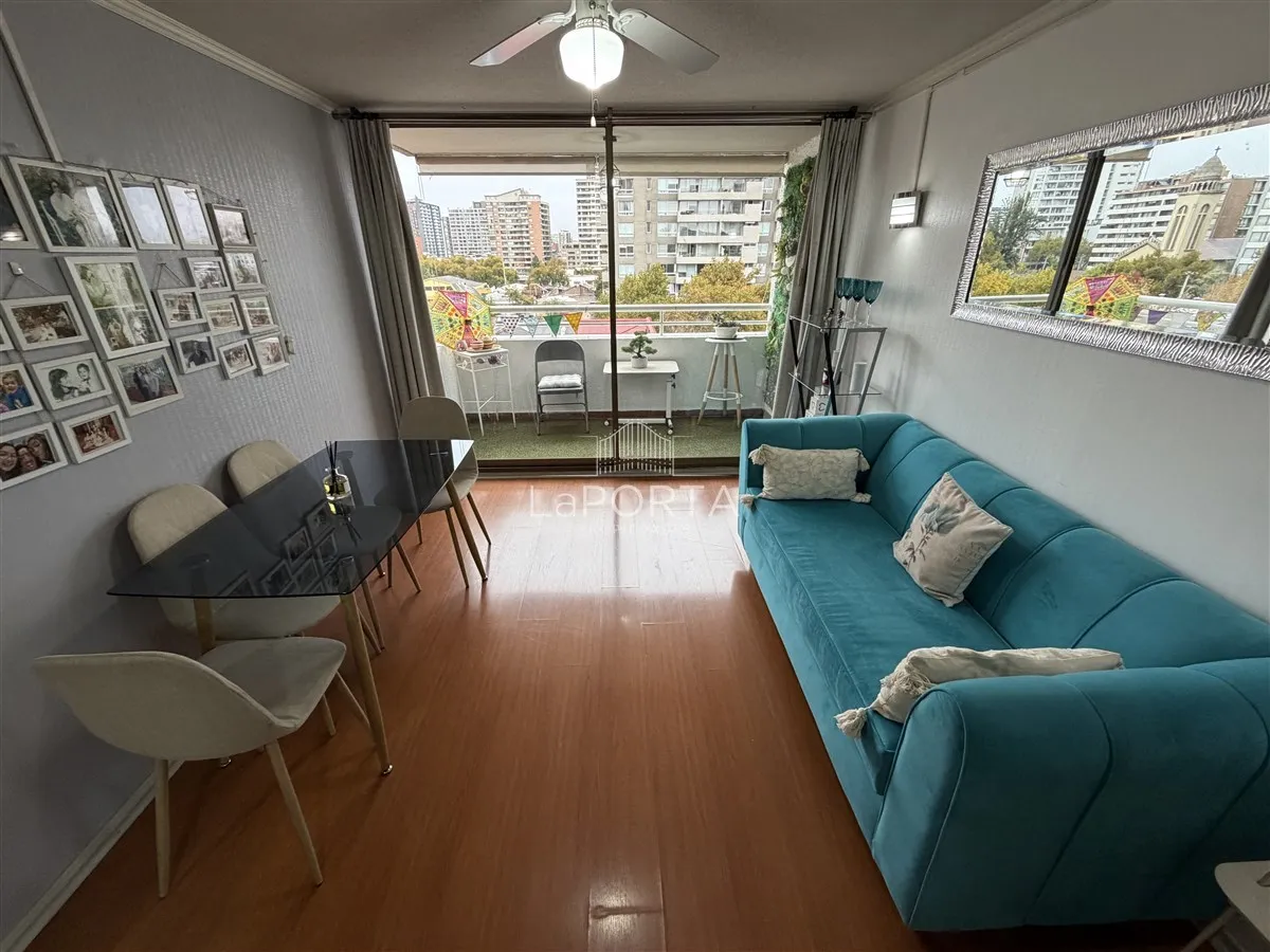 Imagen 2 de 18 de Barrio Italia / E + B / Bajos Ggcc / Inversión