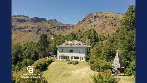 Venta Casa Única De 680 M2 De Estilo Belga Sobre 20 Hectáreas En San Martin De Los Andes