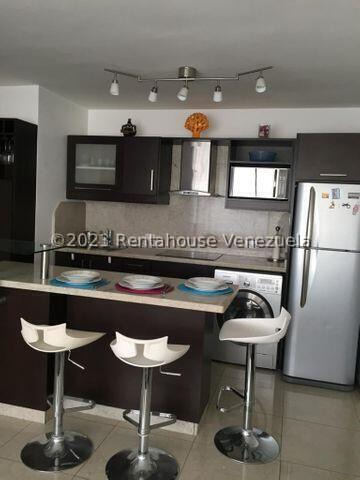 Apartamento En Alquiler El Rosal 23-33267