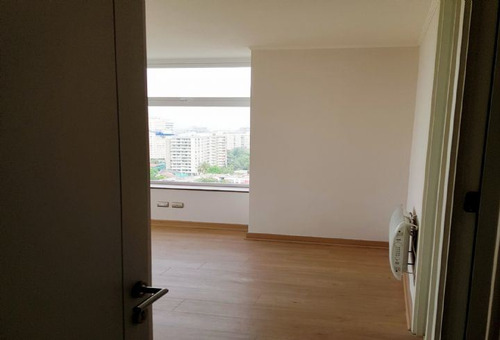 Departamento 2 Dormitorios En Venta En Metro Plaza Egaña
