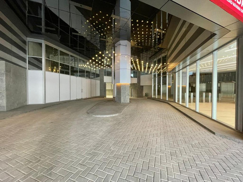 Imagen 2 de 5 de Se Alquila Local 1120m² En Torre Empresarial En Las Mercedes
