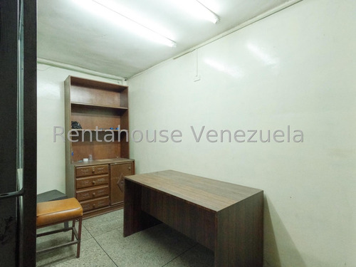 Julian Galindez Vende Productivo Local Con Cava Cuarto Y Ascensor De Carga En Avenida Venezuela Barquisimeto # 25-7776