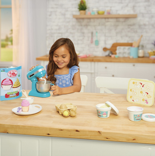 Little Tikes Make-It! Creative Chefs - Kit de Panadero para Niños, Mix con Mesa de Juego, 18 Accesorios Realistas y Arena Reutilizable, Juego de Cocina Creativa y Didáctica para Niños y Niñas de 3 Año