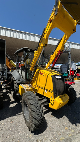 Retroexcavadora New Holland B80c 4wd Kit Nueva