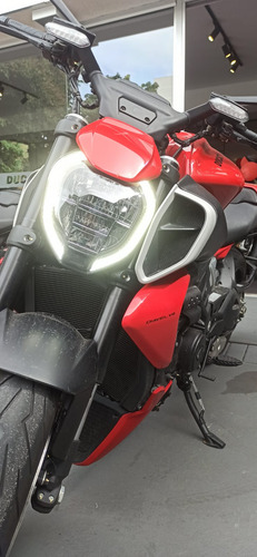 Diavel V4 1158