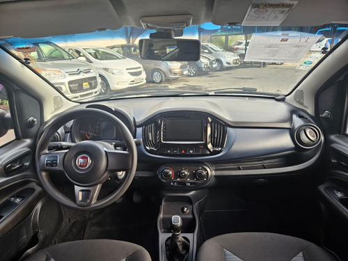 Fiat Uno ATTRACTIVE 1.0 Flex 6V 5p