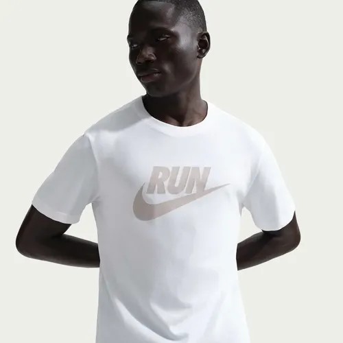 Camiseta Masculina Nike Dri-Fit Tee 2 Yr Swoosh - Miniatura 2
