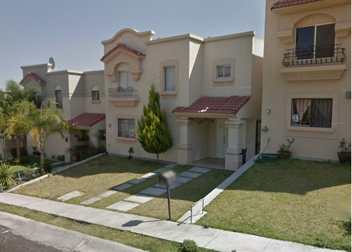 Venta De Casa En Urbi Quinta Montecarlo Jalisco