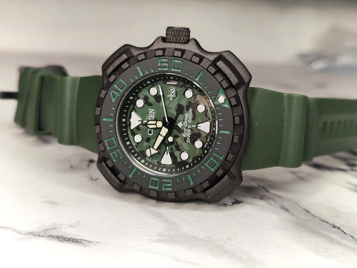 Reloj Hombre, Diver Cuarzo, Diseño Militar Verde Musgo Gris Con Verde Verde Oscuro (Reacondicionado)
