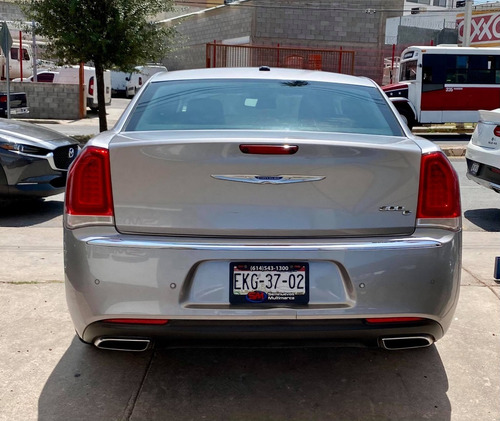 Imagen 8 de 14 de Chrysler 300c 2015