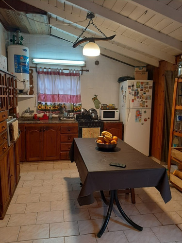 Imagen 6 de 27 de Casa En Lindo Barrio En Luis Guillón