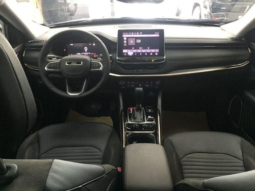 Imagen 17 de 23 de Jeep Commander Limited