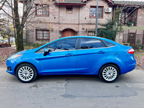 Ford Fiesta Kinetic 1.6 Sedan Titanium Powershift 120cv