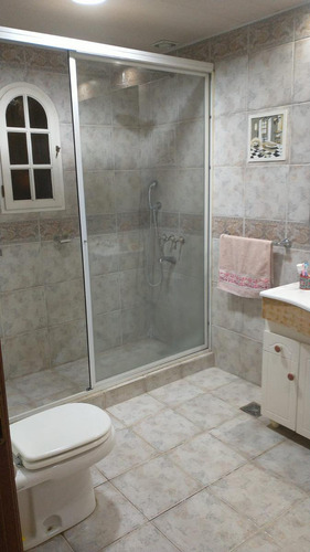 Venta Casa Quinta Estilo Colonial. Lujan 4 Domritorios