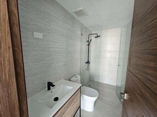 Apartamento En Venta En Piantini, Santo Domingo, 83m2, 1 Hab. 1 Parqueo, Exclusivo Complejo Con Todas Las Comodidades Y Confort, Seguridad, Excelente Ubicacion, Un Paraíso Para Invertir.