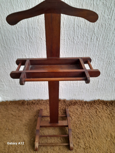 Perchero De Pie Antiguo De Madera. (Usado)
