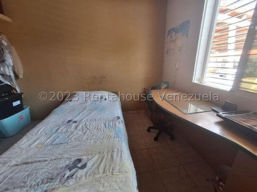 %%raiza Suarez Vende Espectacular Casa En Bella Y Privada Urbanización De Cabudare,- 2 4 1 3 5 3 8-, Hermosa Casa, Armoniosa Distribución, Hermosos Espacios, Posee Tanque Subterráneo, Vigilancia