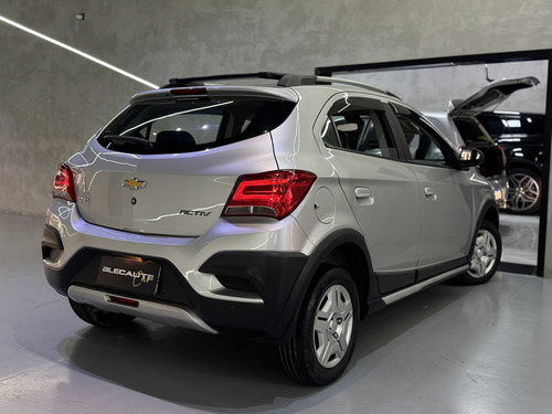 Chevrolet Onix 1.4 MPFI ACTIV 8V FLEX 4P AUTOMÁTICO