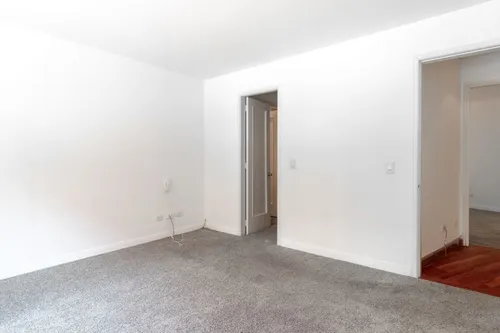 Apartamento En Arriendo En Los Rosales. Cod A17136
