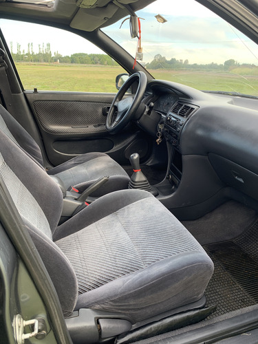 Toyota Corolla 1.6 Gli