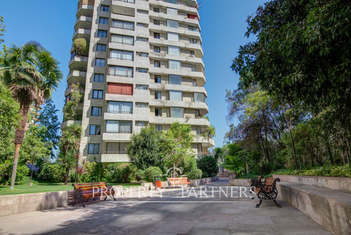 Luminoso Con Excelente Orientación Barrio Residenc...