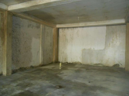 Imagen 2 de 7 de Rivero Bienes Raíces Vende Local Obra Gris En Palo Negro / 04124959888