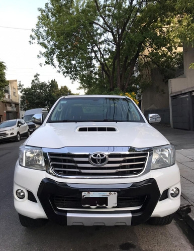 Toyota Hilux 3.0 Cd Srv Cuero 4x4 5at - A4 2015