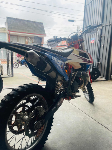 Imagen 3 de 12 de Ktm 250 Exc Six Days