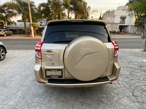 Toyota RAV4 2.5 Base 3a. Fila De Asientos Mt