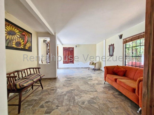 Vendo Casa En Urbanización El Castaño, Código 25-6628 Cm Leer Descripción