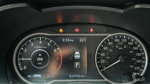 Imagen 12 de 15 de Nissan Versa 2020 1.6 Advance At