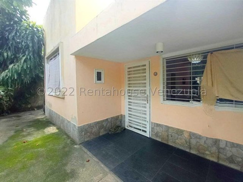 Imagen 4 de 17 de Casa En Venta Urb El Toro, Las Delicias. Maracay 23-10151 Hc